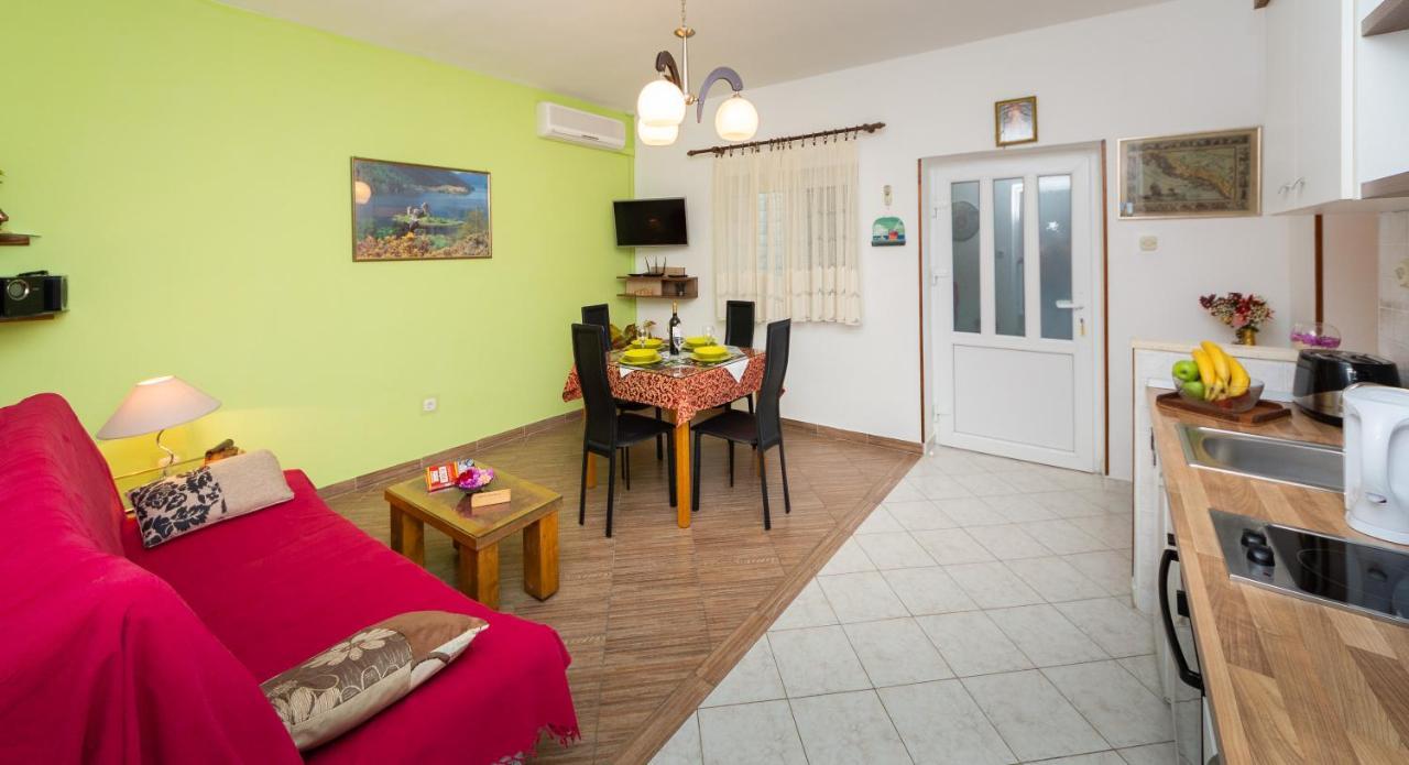 Guesthause Arbor Appartamento Spalato Esterno foto